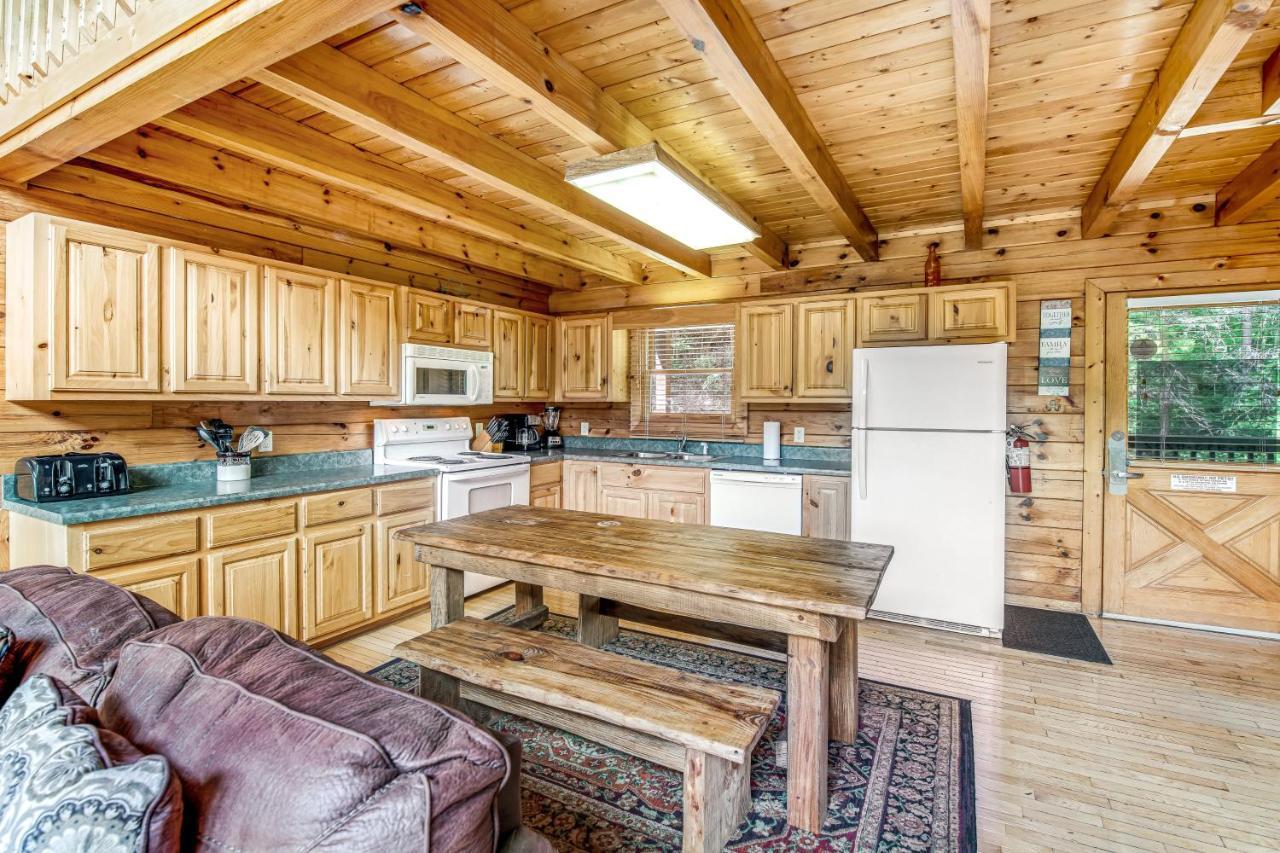 Moonlight Retreat Villa Pigeon Forge Bagian luar foto