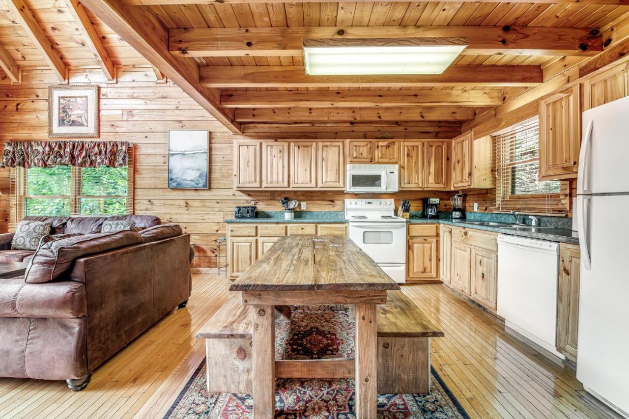 Moonlight Retreat Villa Pigeon Forge Bagian luar foto