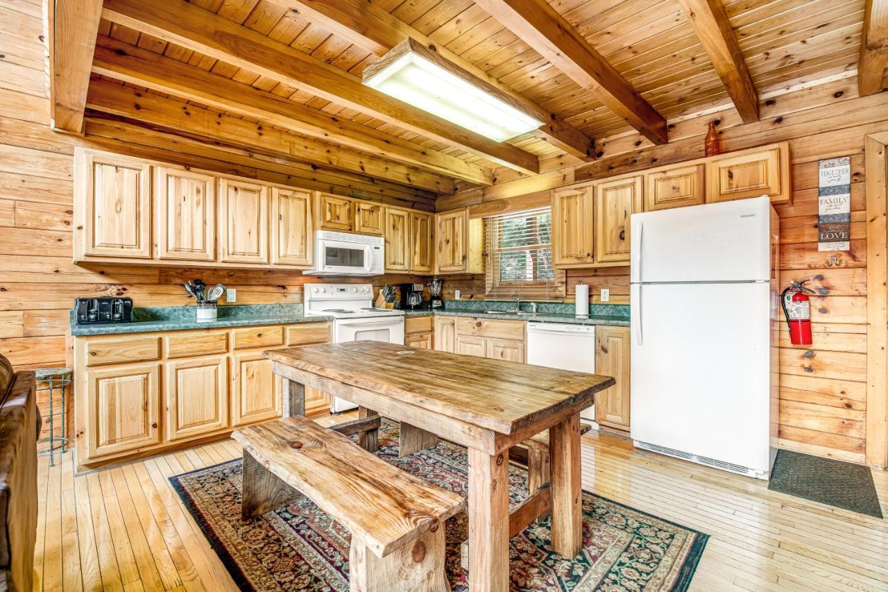 Moonlight Retreat Villa Pigeon Forge Bagian luar foto