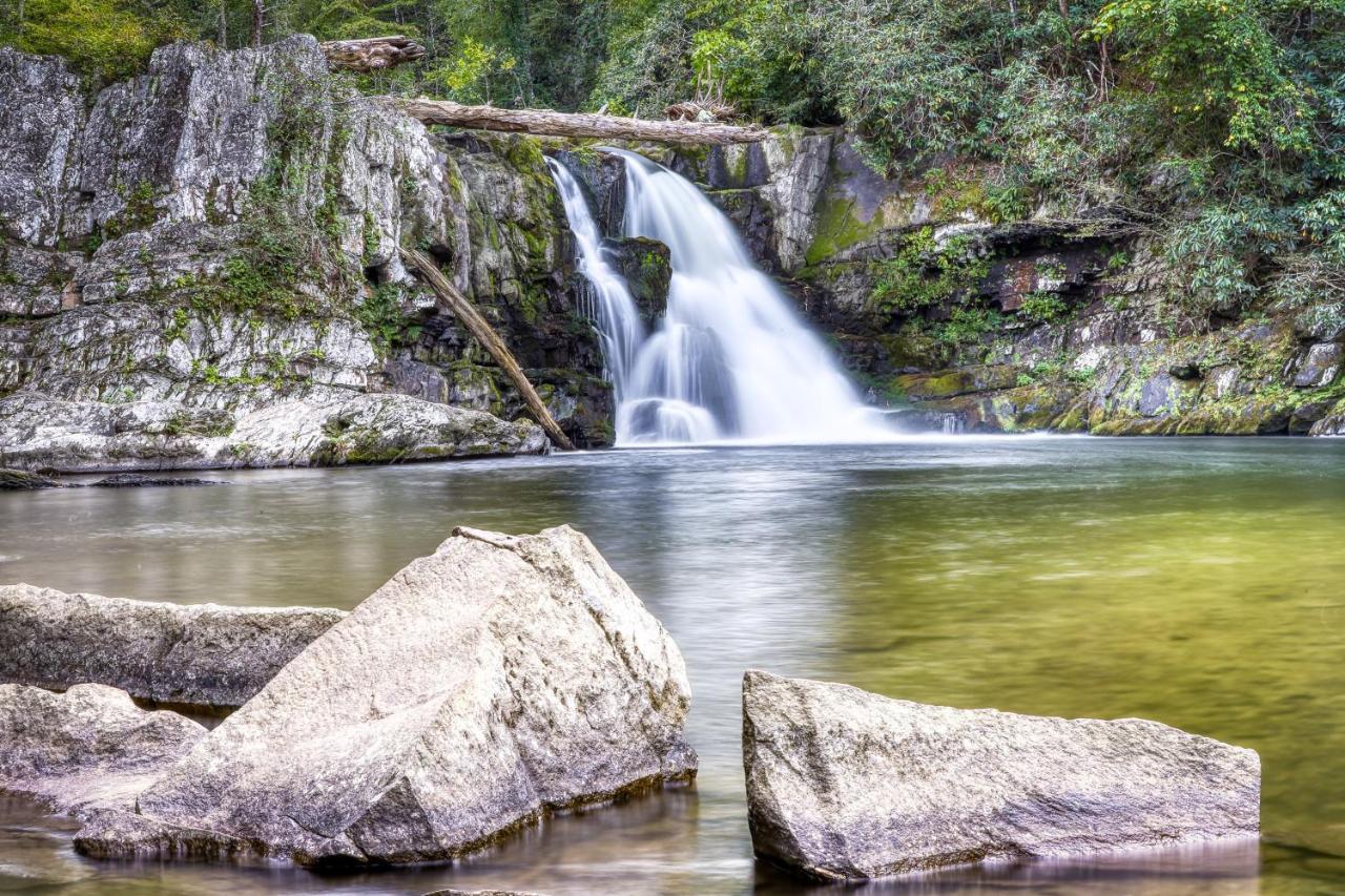 Moonlight Retreat Villa Pigeon Forge Bagian luar foto